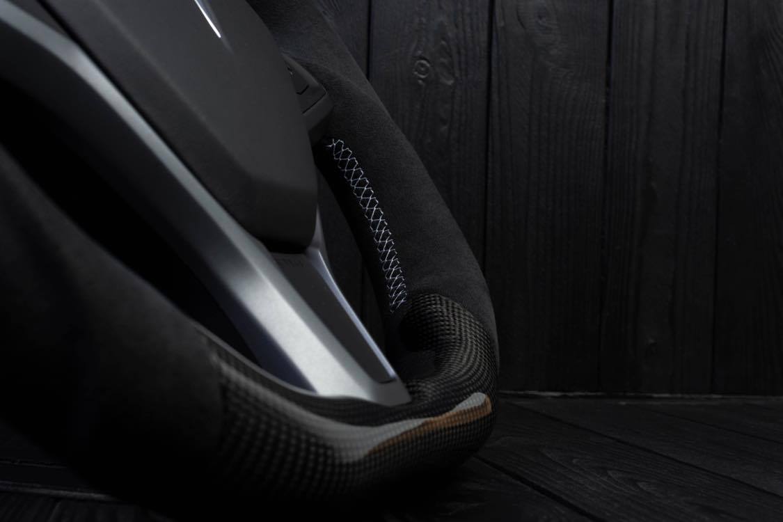 Steering wheel Tesla Model S/X Gloss carbon fiber/Alcantara - Image 2