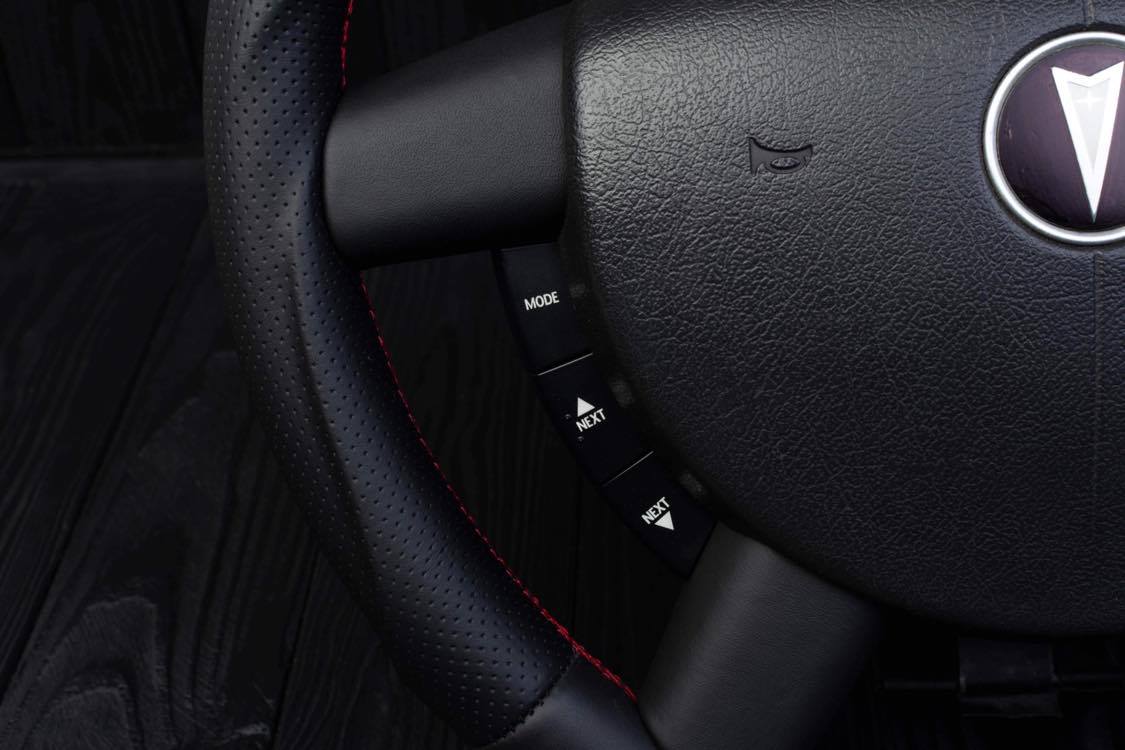 Steering wheel Pontiac GTO Perforated leather/Napa/Red stripe - Image 5
