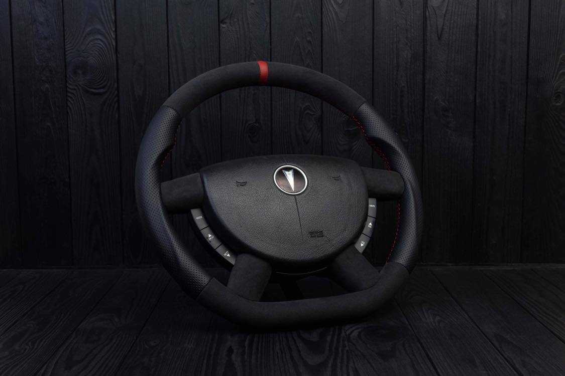 Steering wheel Pontiac GTO Perforated leather/Alcantara/Red stripe - Image 3