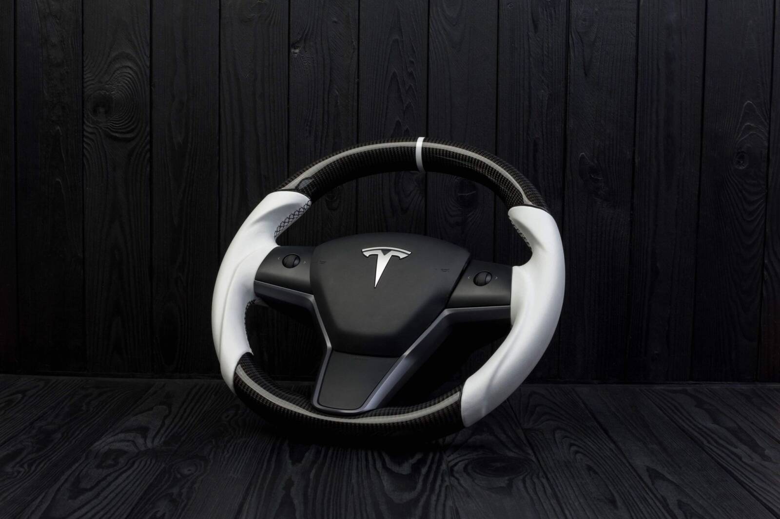 Steering wheel Tesla Model 3/Y Carbon fiber/Napa/White stripe - Image 2