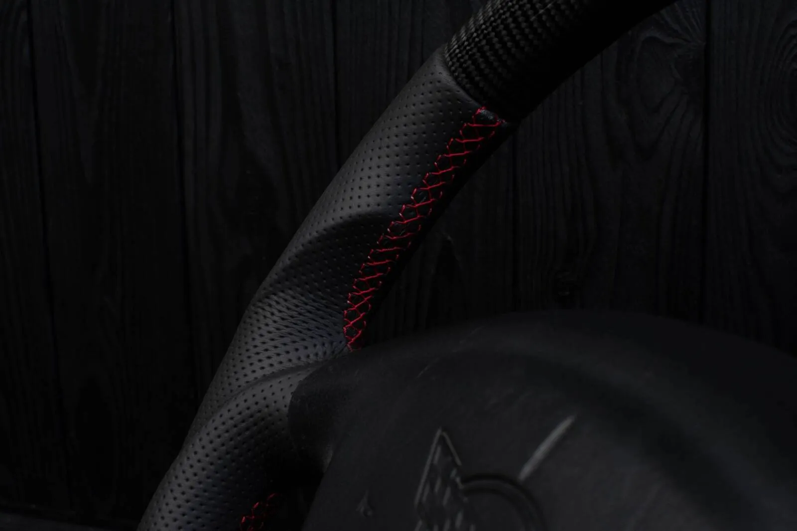 Steering wheel Corvette C5 Reduced diameter Carbon fiber/Perforated leather/Red stripe - Image 8