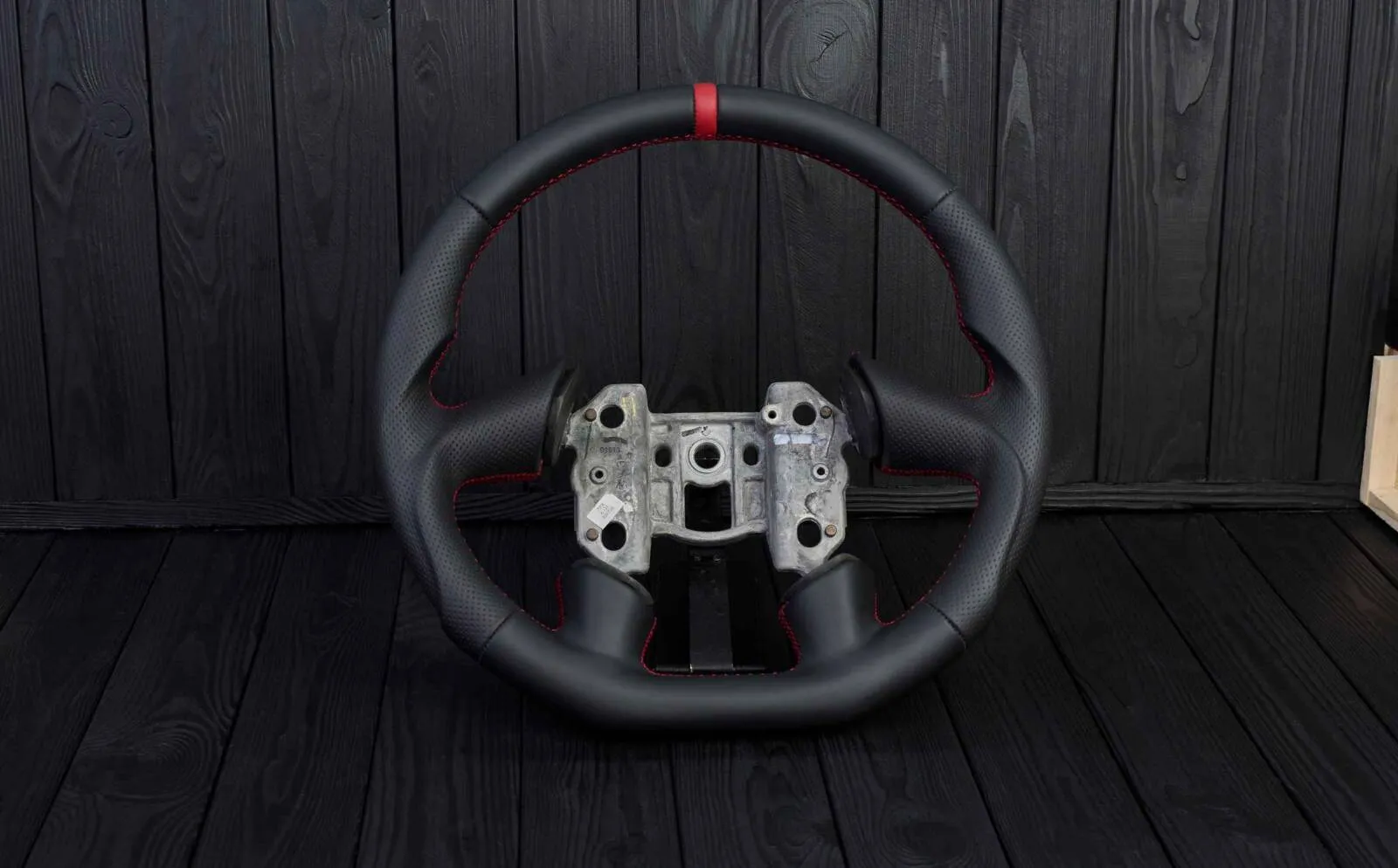 Steering wheel 2005 Corvette C6 Napa/Perforated leather/Red stripe