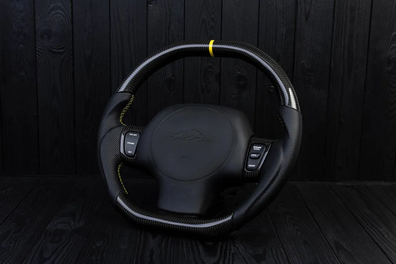 Steering wheel Plymouth/Chrysler Prowler Carbon fiber/Perforated leather/Yellow stripe - Image 2