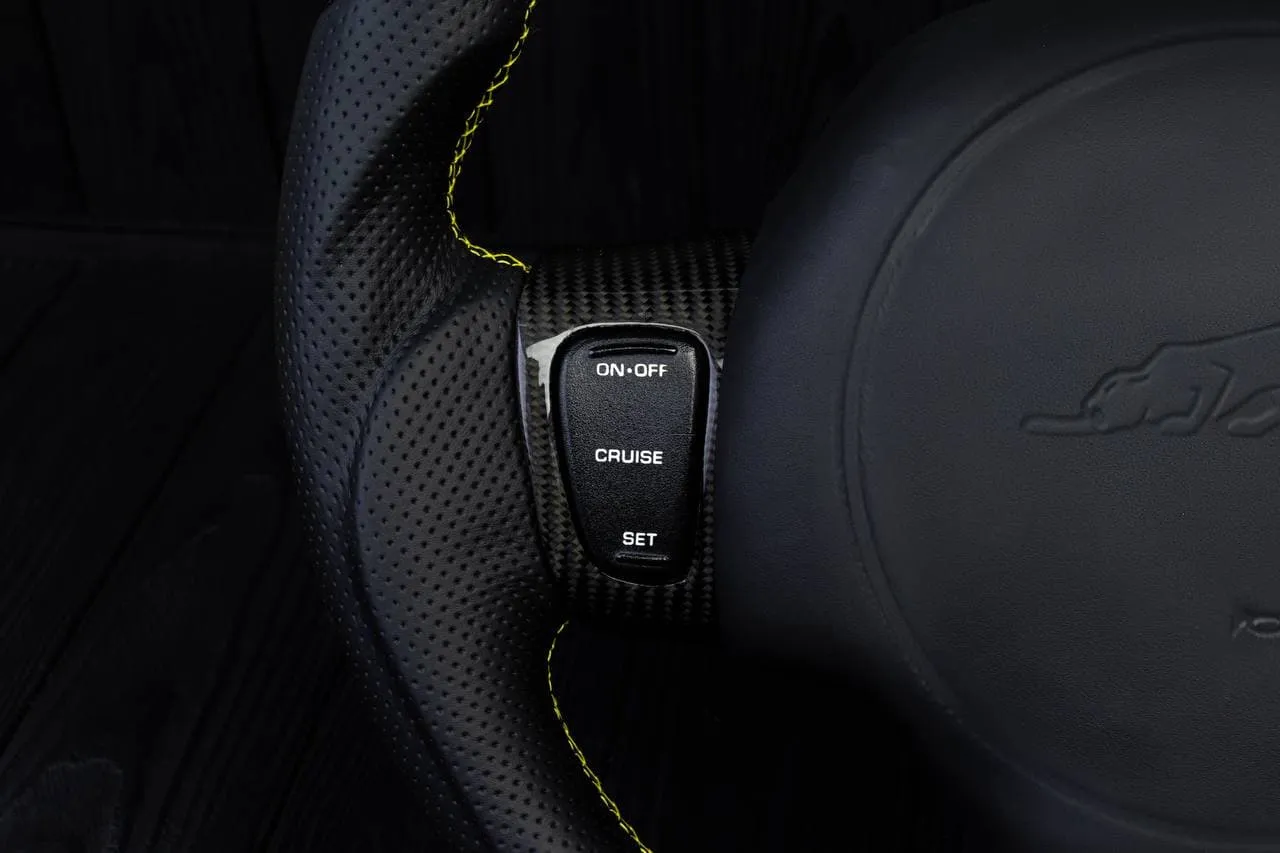 Steering wheel Plymouth/Chrysler Prowler Carbon fiber/Perforated leather/Yellow stripe - Image 8