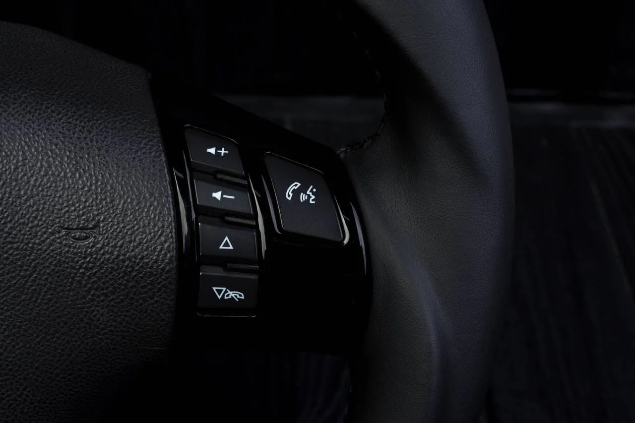 Steering wheel 2006-2011 Corvette C6 Napa/Alcantara/Carbon stripe - Image 7