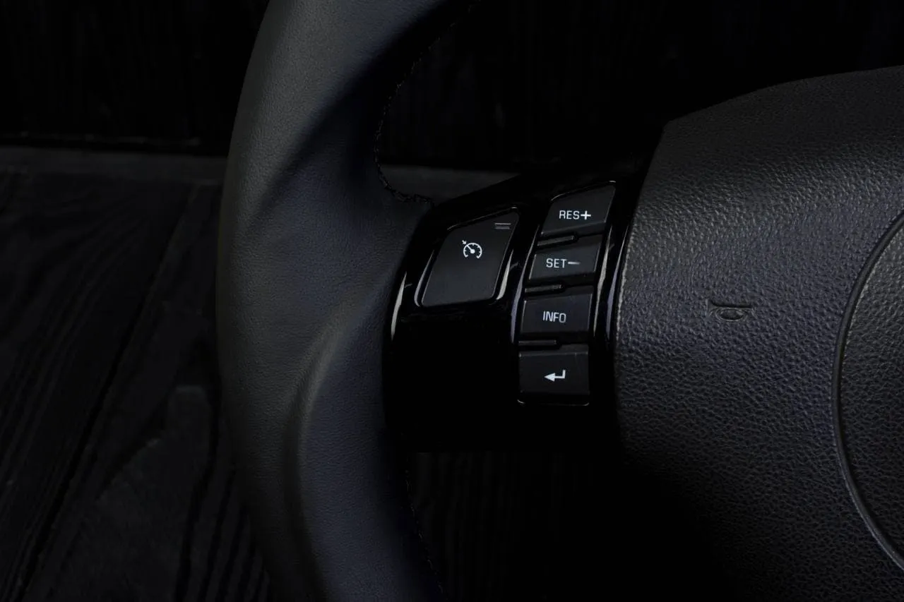 Steering wheel 2006-2011 Corvette C6 Napa/Alcantara/Carbon stripe - Image 8