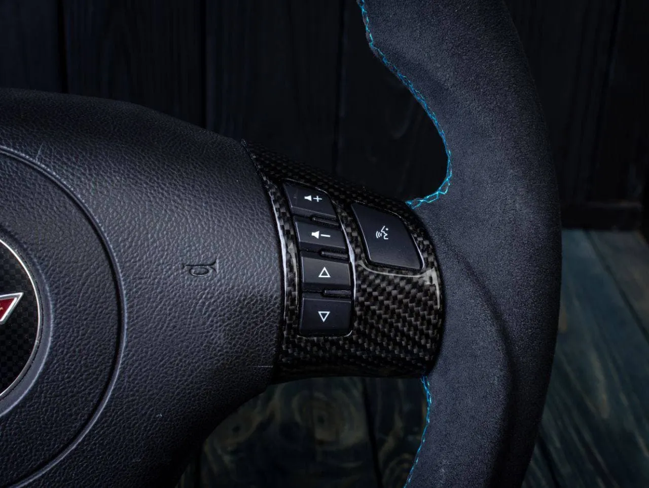 Steering wheel 2006-2011 Corvette C6 Carbon fiber/Alcantara/Blue stripe - Image 5