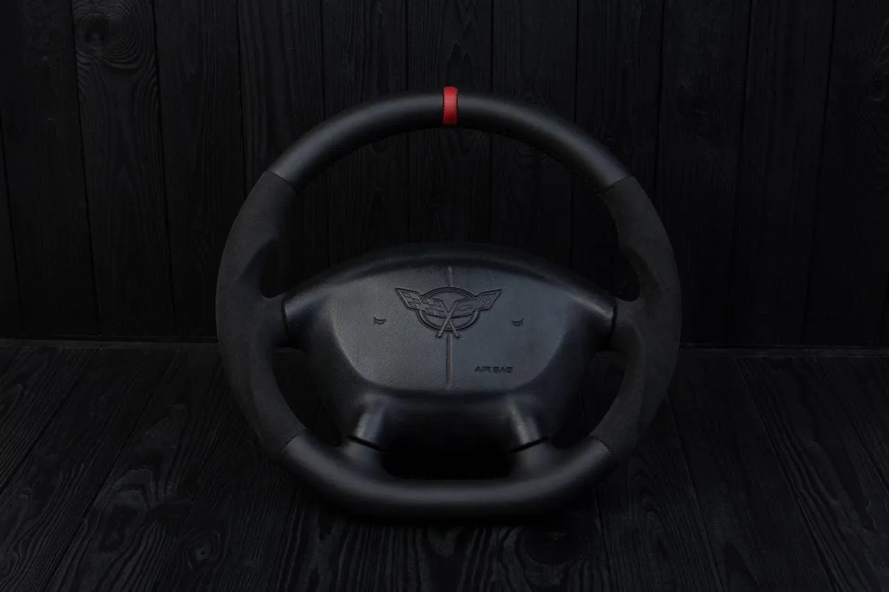 Steering wheel 1997-2004 Corvette C5 Reduced diameter Napa/Alcantara/Red stripe