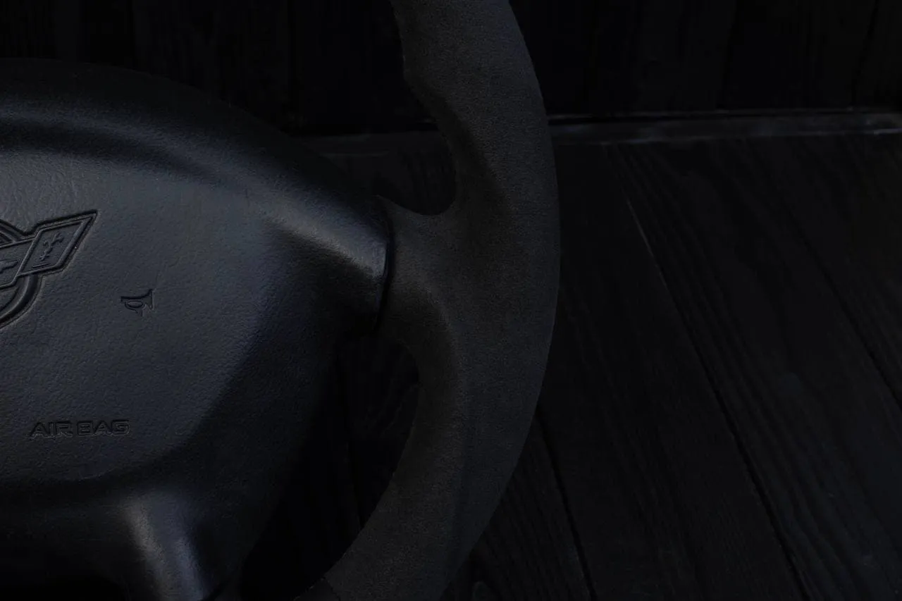 Steering wheel 1997-2004 Corvette C5 Reduced diameter Napa/Alcantara/Red stripe - Image 7