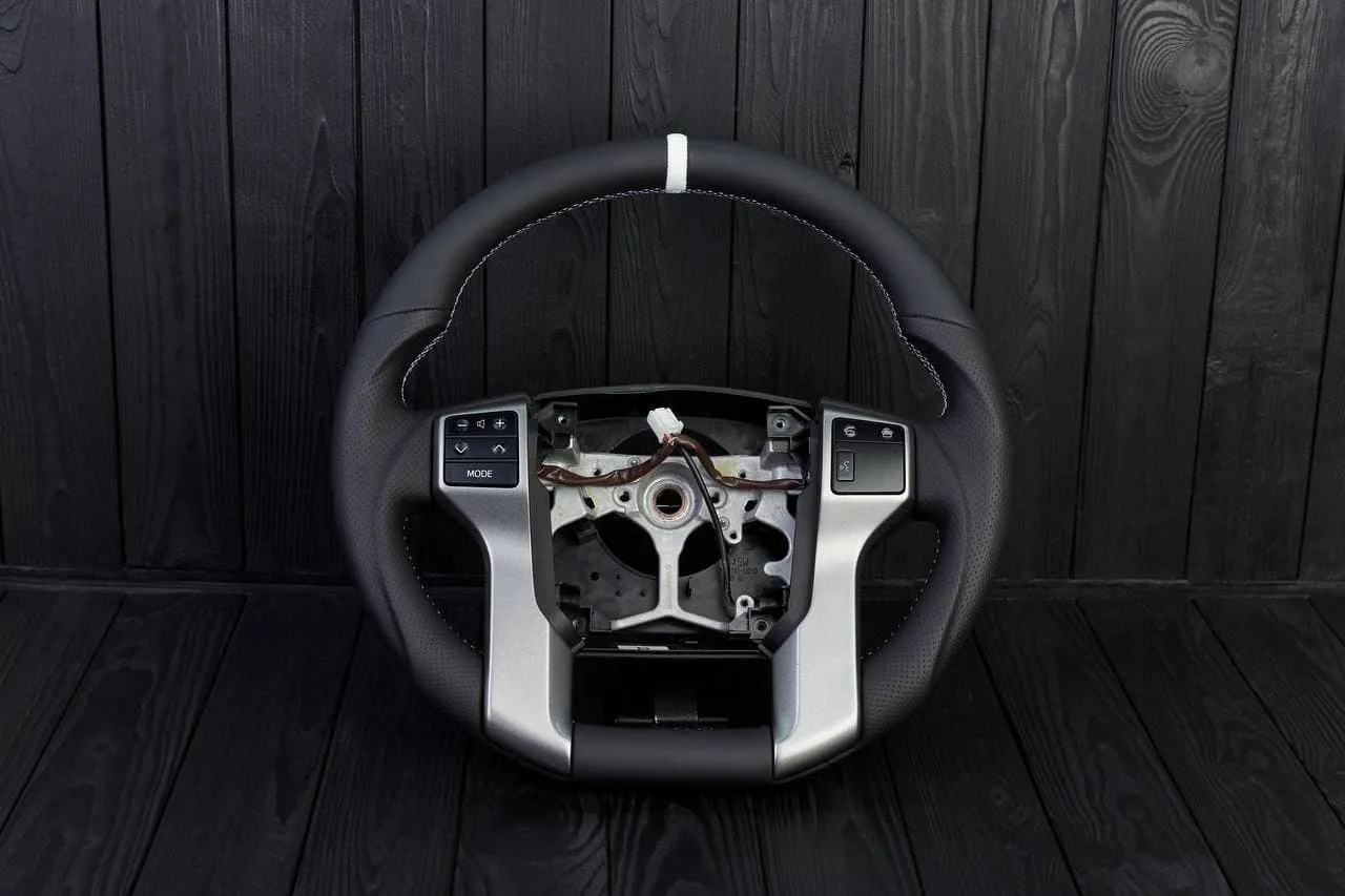 Steering wheel 2010+ Toyota 4Runner/Tacoma/Tundra/Sequoia Napa/Perforated leather/White stripe