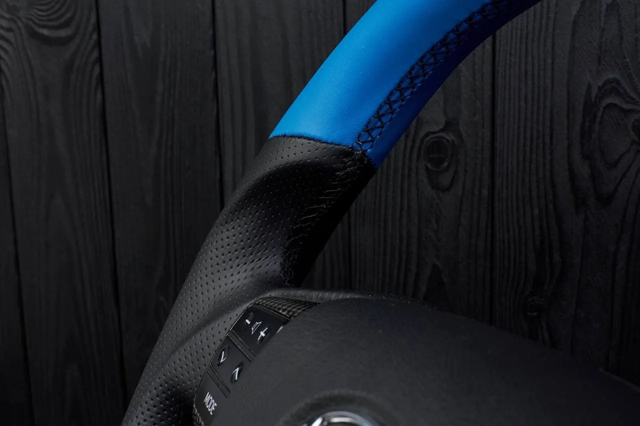Steering wheel 2010+ Toyota 4Runner/Tacoma/Tundra/Sequoia (No carbon trims) Napa/Perforated leather/Black stripe - Image 6