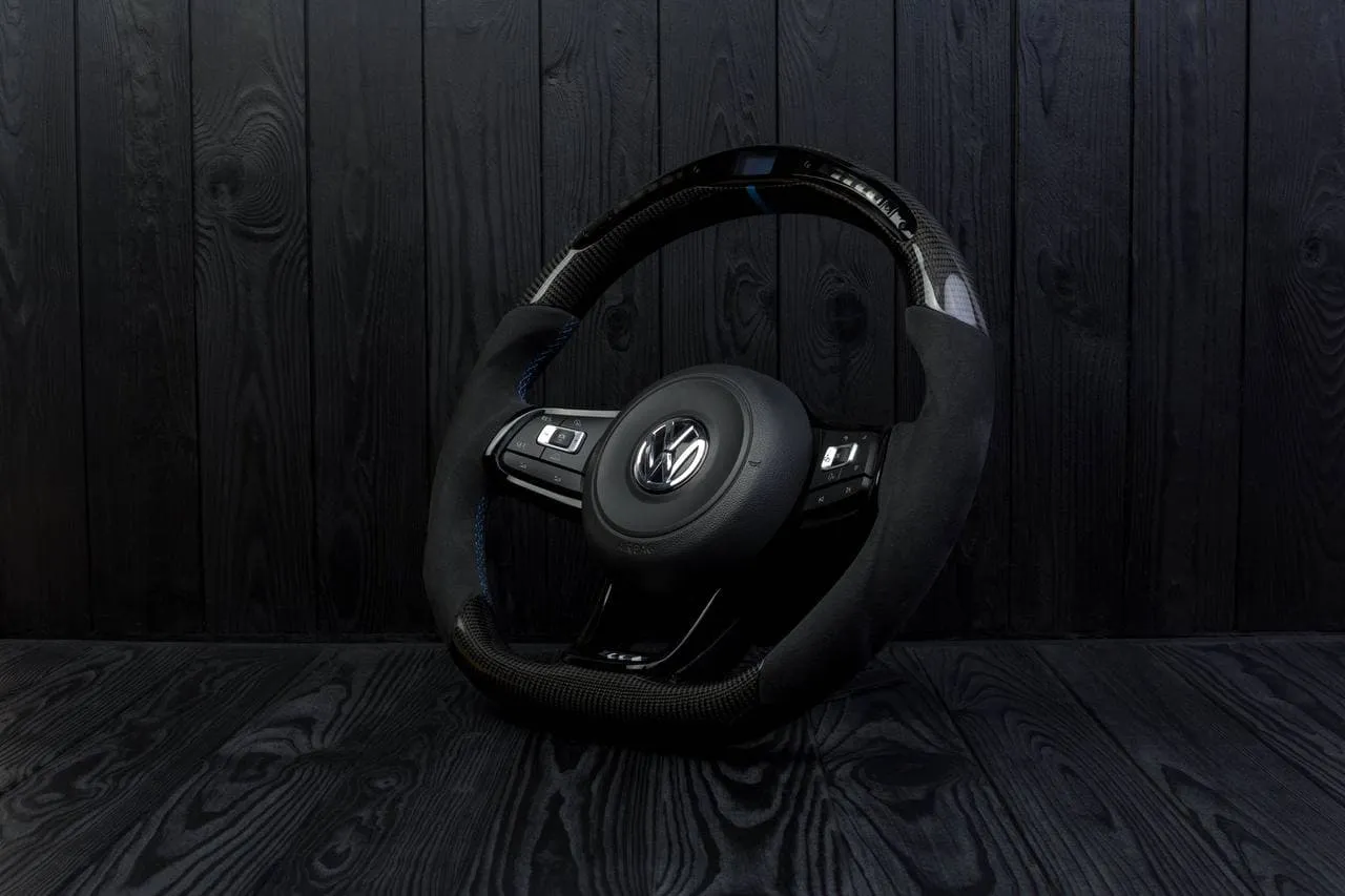 Custom Steering wheel Volkswagen 2015-2019 MK7 GTI Alcanatara/Carbon fiber/Led screen - Image 4