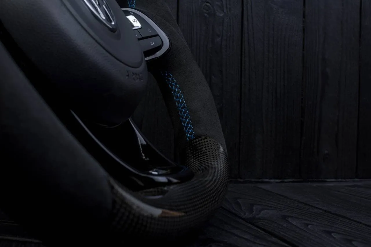Custom Steering wheel Volkswagen 2015-2019 MK7 GTI Alcanatara/Carbon fiber/Led screen - Image 14