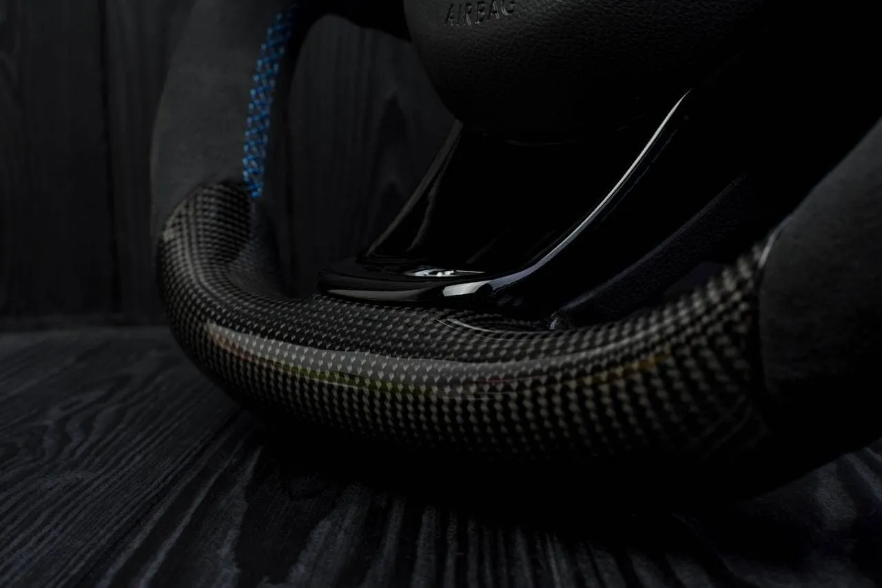 Custom Steering wheel Volkswagen 2015-2019 MK7 GTI Alcanatara/Carbon fiber/Led screen - Image 13