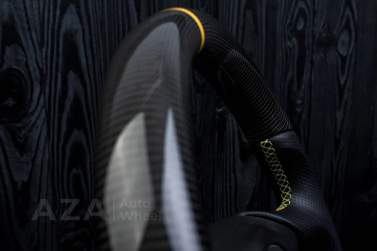 Steering wheel 2005 Corvette Carbon fiber/Napa/Alcantara/Yellow stripe - Image 9