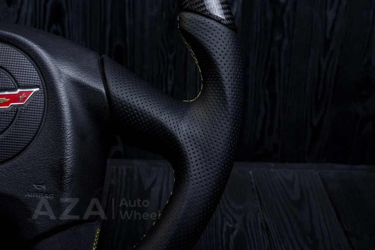 Steering wheel 2005 Corvette Carbon fiber/Napa/Alcantara/Yellow stripe - Image 12
