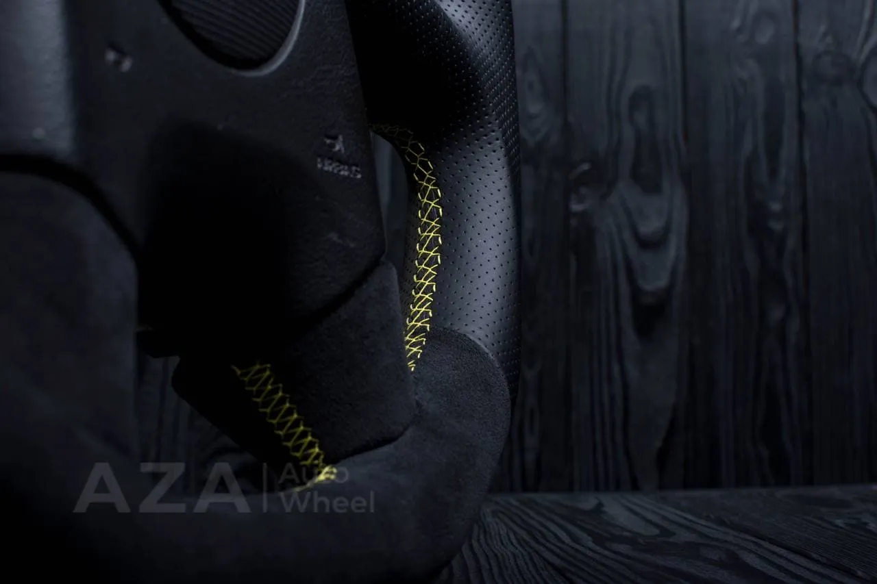 Steering wheel 2005 Corvette Carbon fiber/Napa/Alcantara/Yellow stripe - Image 13