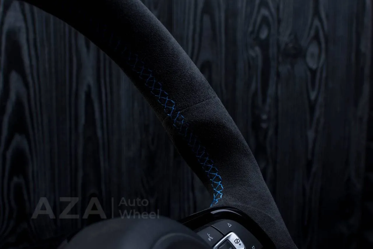 Custom Steering wheel Volkswagen 2015-2019 MK7 GTI Alcanatara/Carbon stripe - Image 10