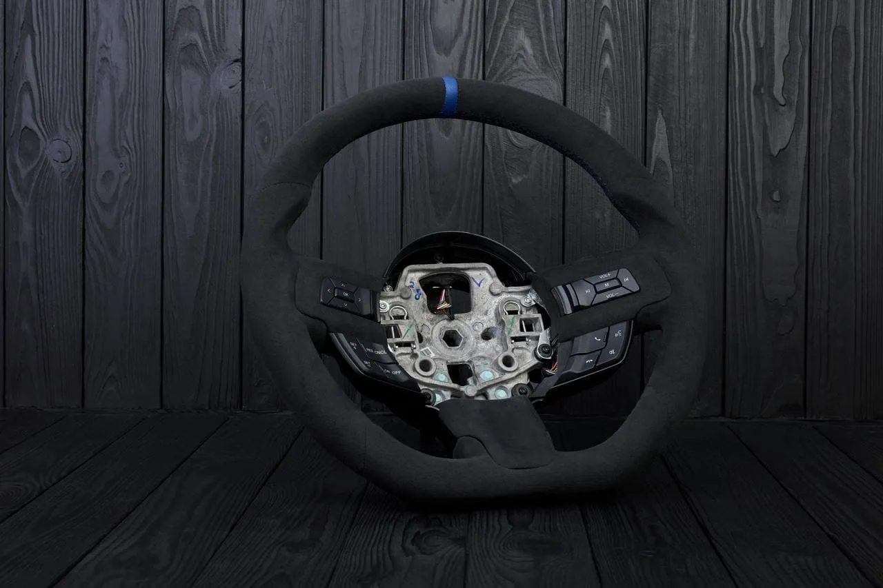 Steering wheel Mustang 2015+ Alcantara/Dark blue details (Less buttons) - Image 4