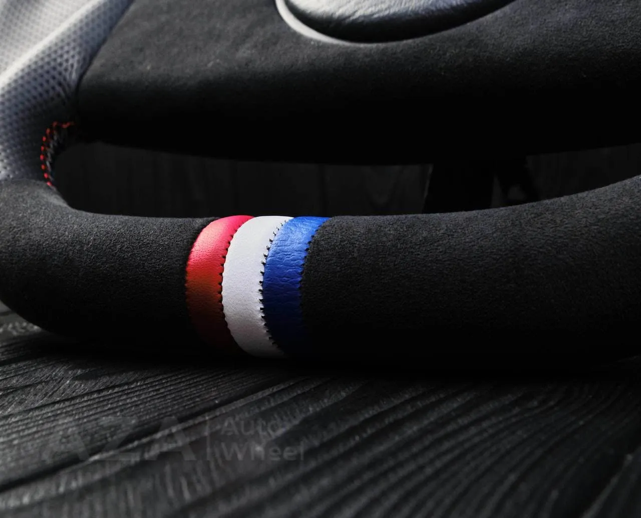 Steering Wheel Fox Body Ford Mustang GT Cobra SVT Saleen Roush Alcantara/Perforated leather/American Flag color details - Image 9