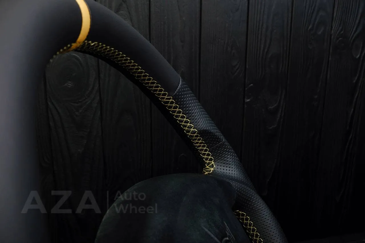Steering wheel 1997-2004 Corvette C5 Reduced diameter Napa/Perforated leather/Yellow stripe - Image 9