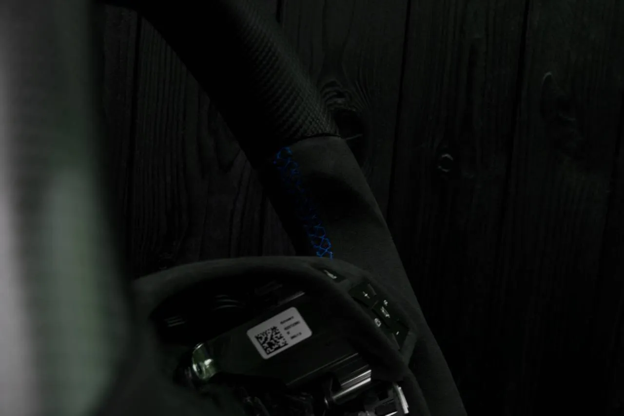 Steering Wheel Mercedes G63 ML63 GL550 GL63 ML550 ML350 AMG Custom matte сarbon fiber/Alcantara/Blue stripe - Image 10