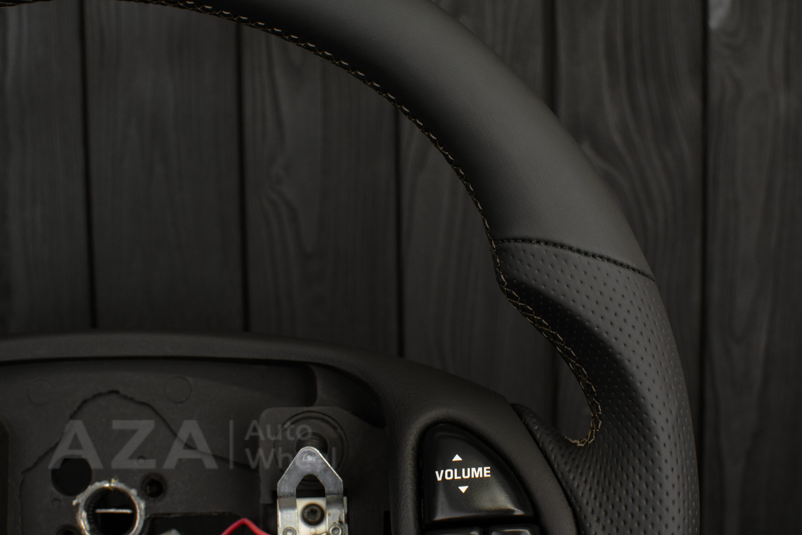 Steering wheel Pontiac Firebird/Trans Am 95-2002 Napa leather/Tan stripe - Image 5
