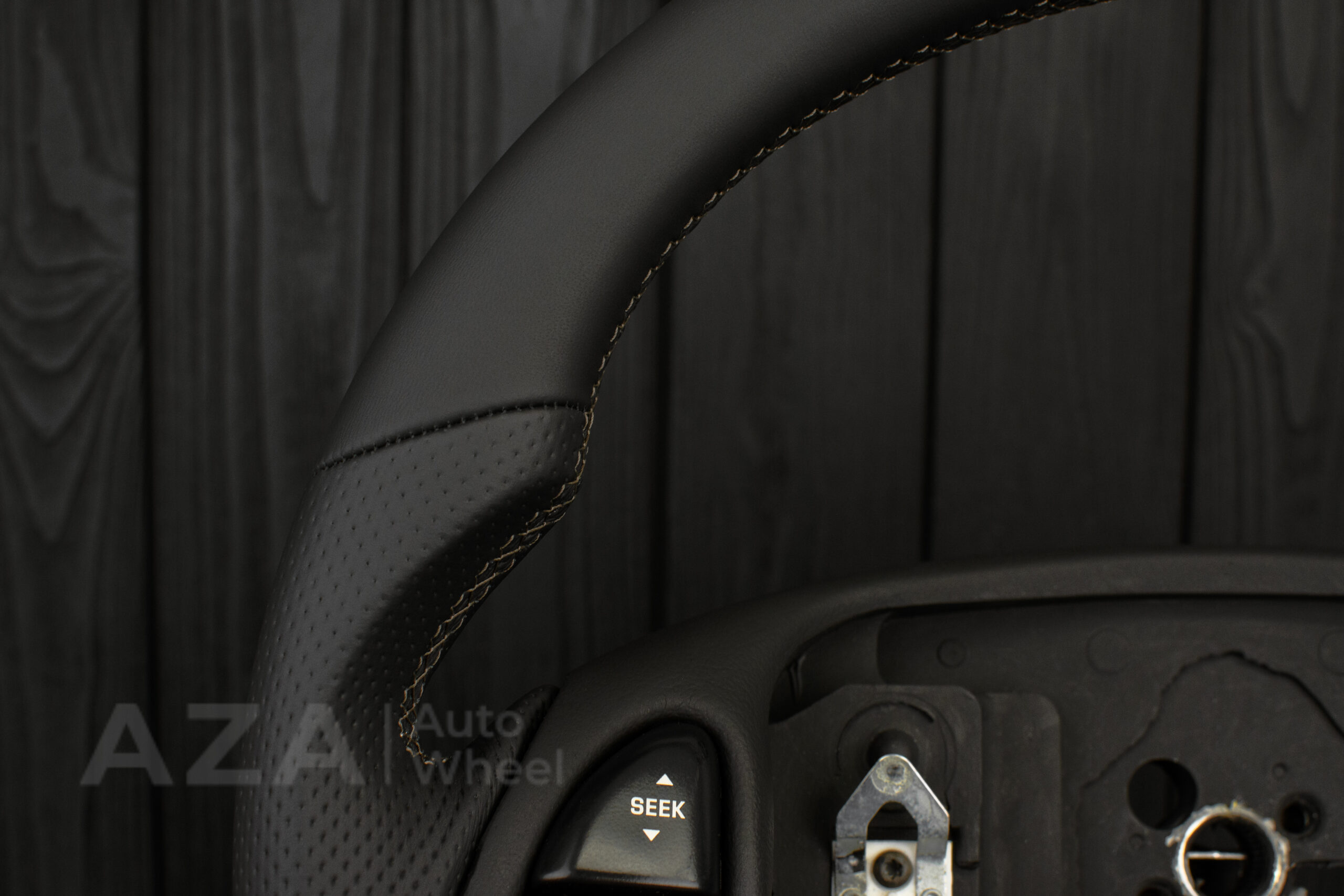 Steering wheel Pontiac Firebird/Trans Am 95-2002 Napa leather/Tan stripe - Image 6