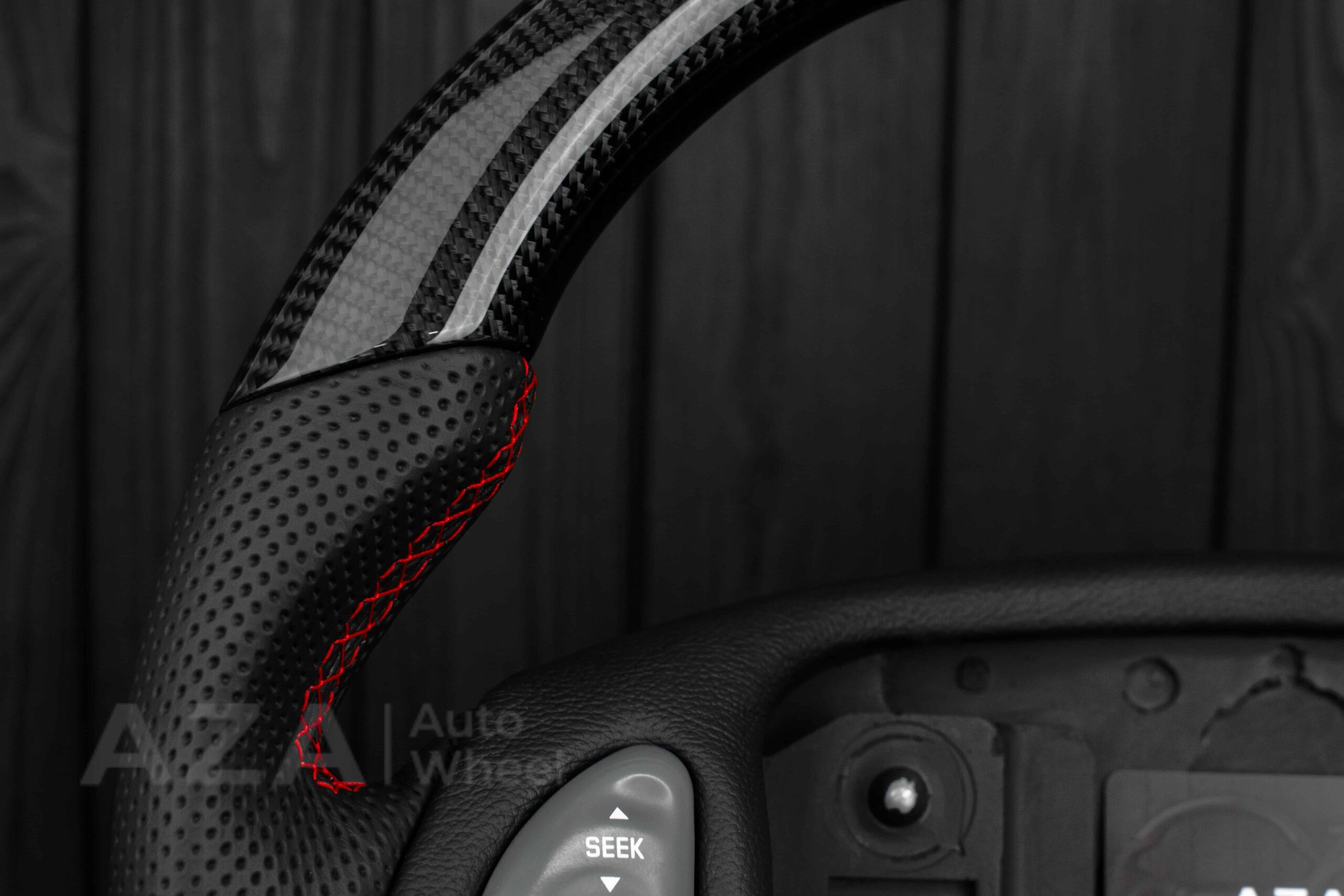 Steering wheel Pontiac Firebird/Trans Am (with or without WS6 logo) Carbon fiber/Perforated leather/Red stripe - Image 8