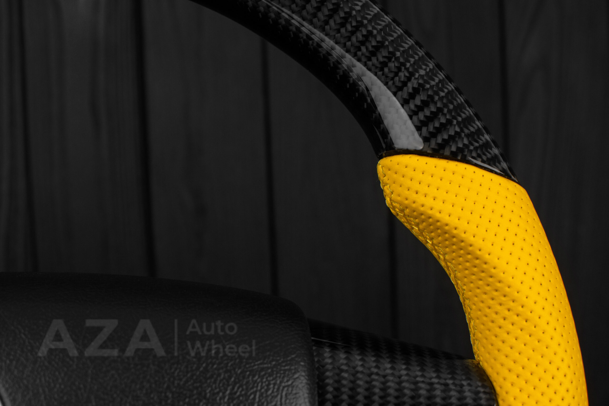 Steering wheel Pontiac GTO (2004 -2006) Carbon fiber/Perforated leather/Yellow stripe - Image 9