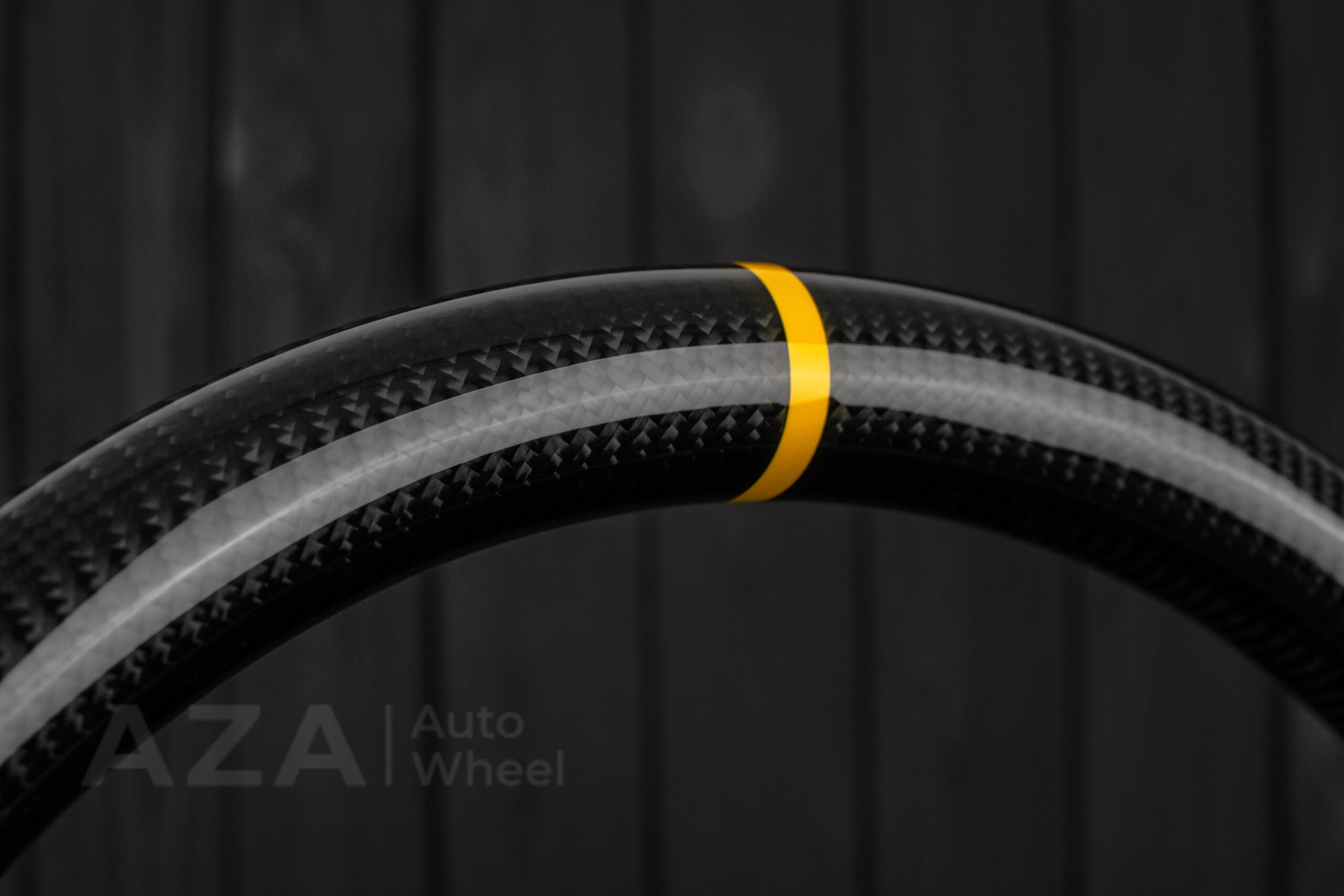 Steering wheel Pontiac GTO (2004 -2006) Carbon fiber/Perforated leather/Yellow stripe - Image 15