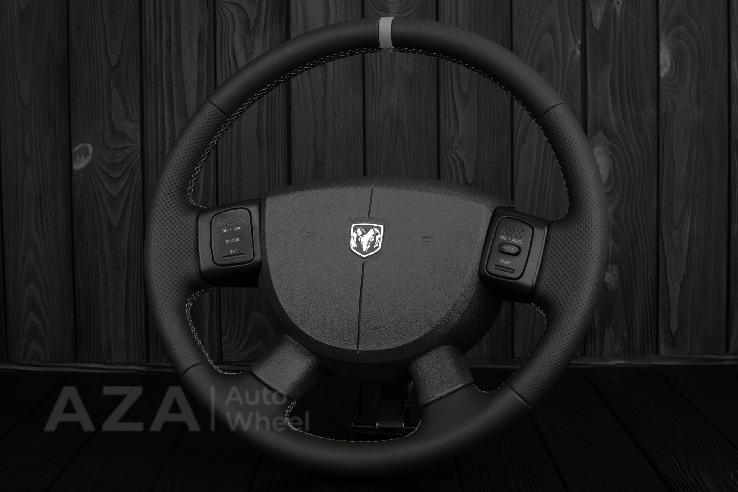 Steering Wheel Dodge Ram 2004-2008 Perforated leather/Napa - Image 3