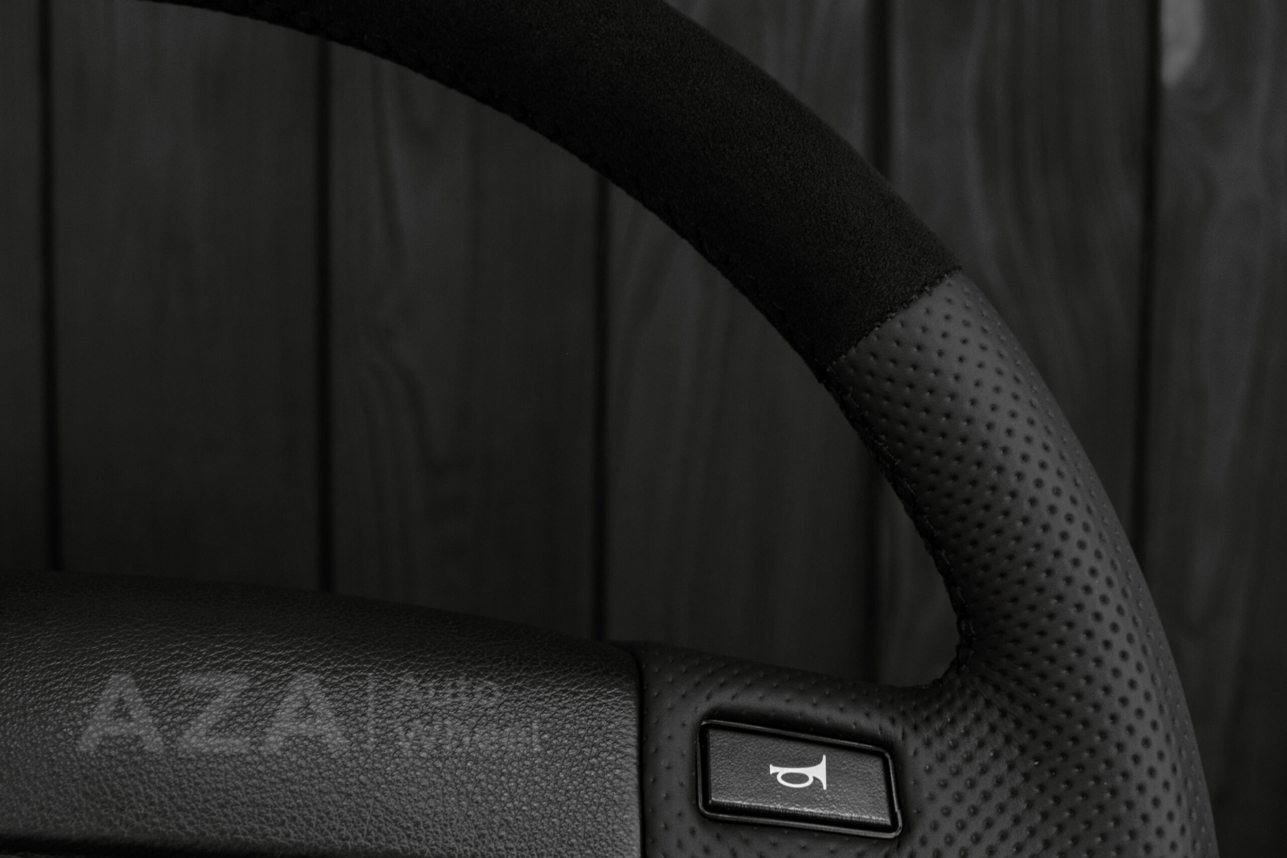 Steering wheel Fox Body Ford Mustang GT Cobra SVT Roush Perforated Leather/Alcantara - Image 11