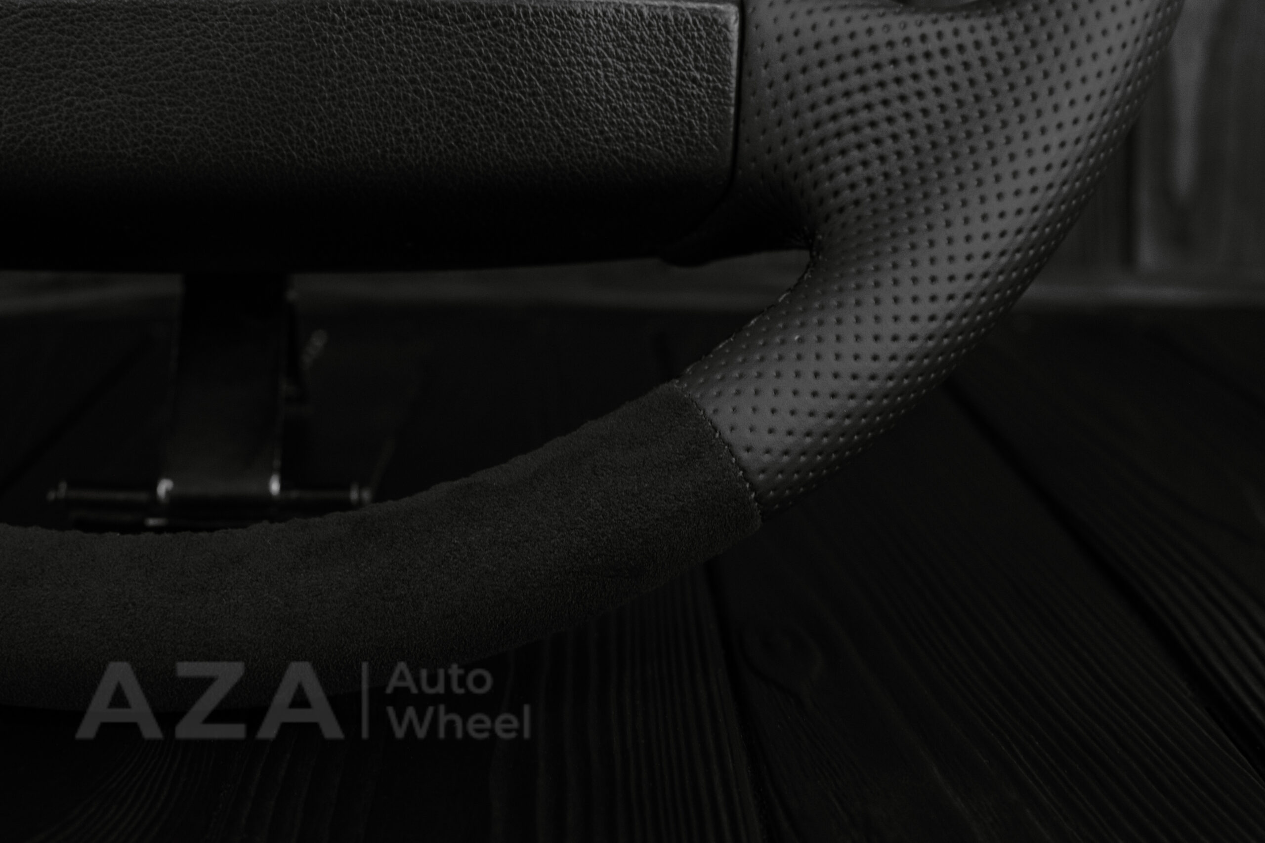 Steering wheel Fox Body Ford Mustang GT Cobra SVT Roush Perforated Leather/Alcantara - Image 9