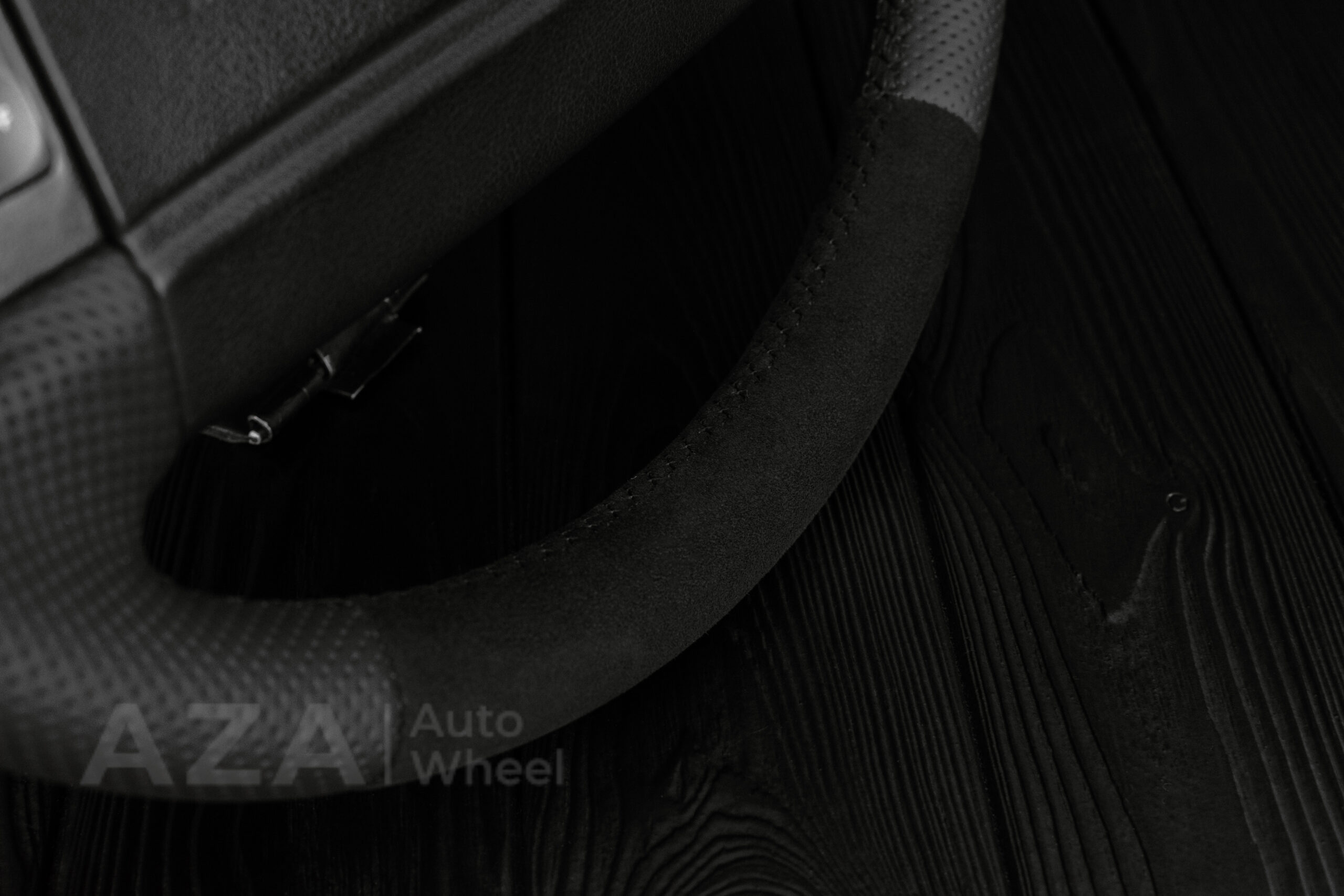 Steering wheel Fox Body Ford Mustang GT Cobra SVT Roush Perforated Leather/Alcantara - Image 17