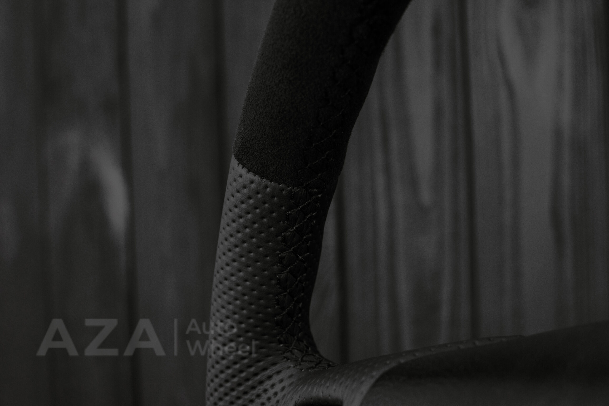 Steering wheel Fox Body Ford Mustang GT Cobra SVT Roush Perforated Leather/Alcantara - Image 21