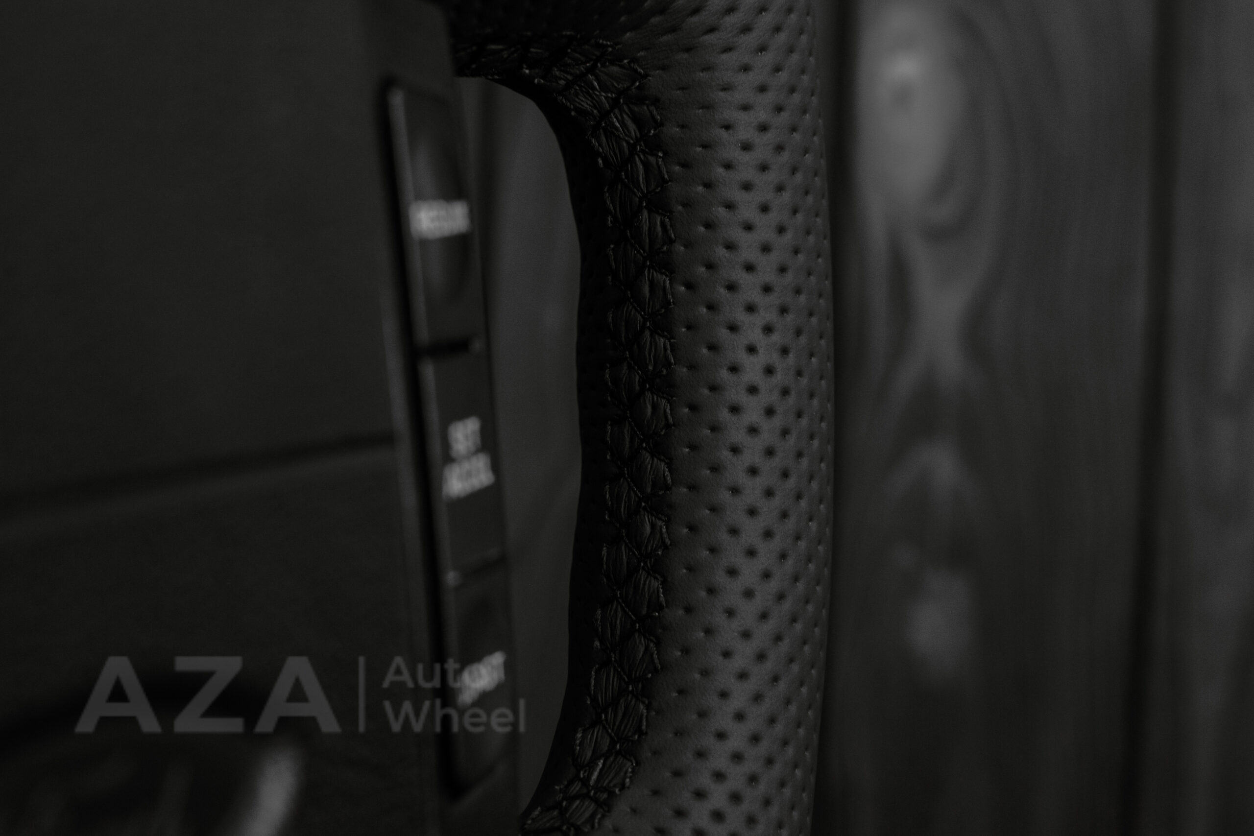 Steering wheel Fox Body Ford Mustang GT Cobra SVT Roush Perforated Leather/Alcantara - Image 8