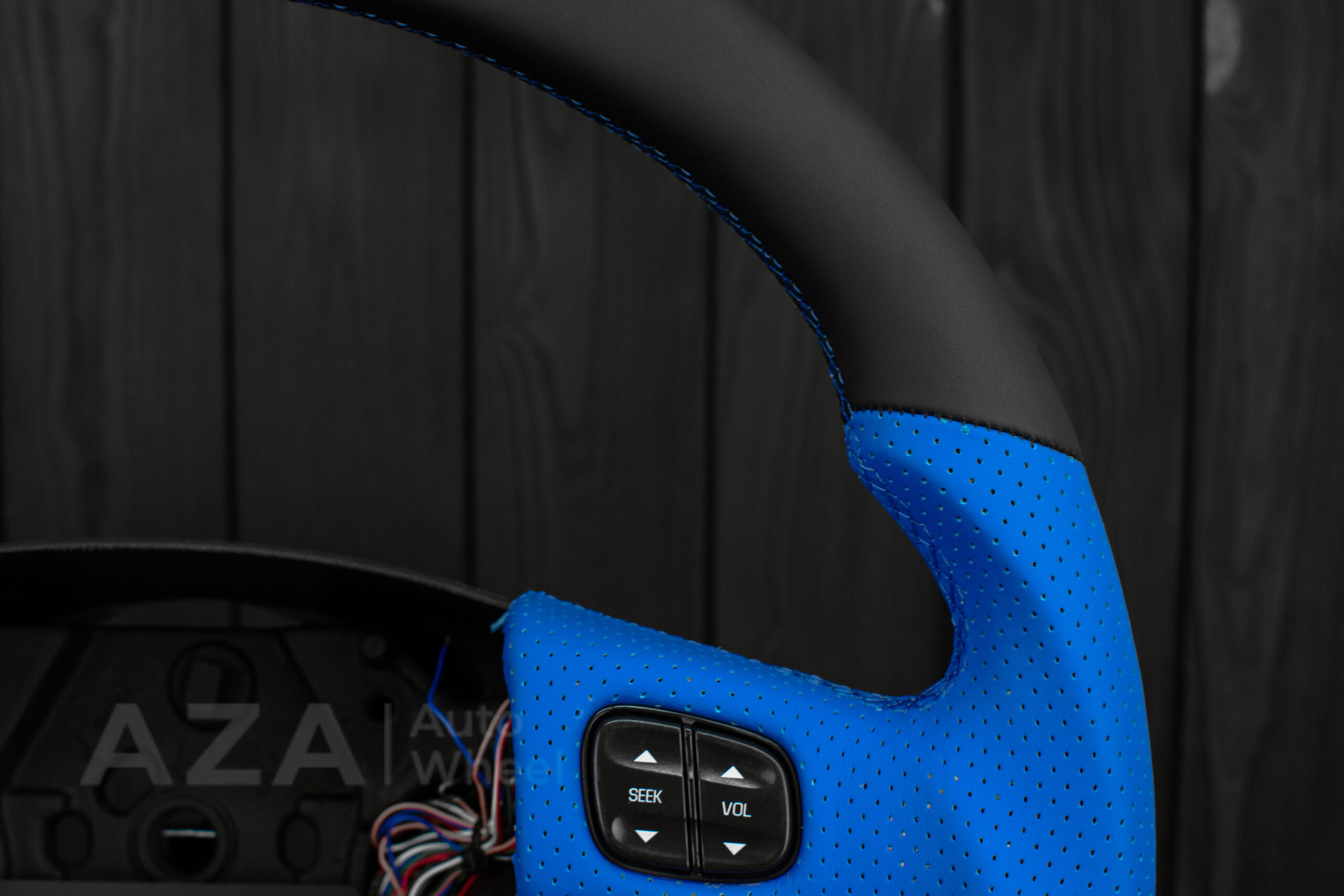 Steering wheel GM, Silverado, Sierra, Yukon, H2, Trailblazer (2003+) Napa/Perforated leather/Performance REV display - Image 23