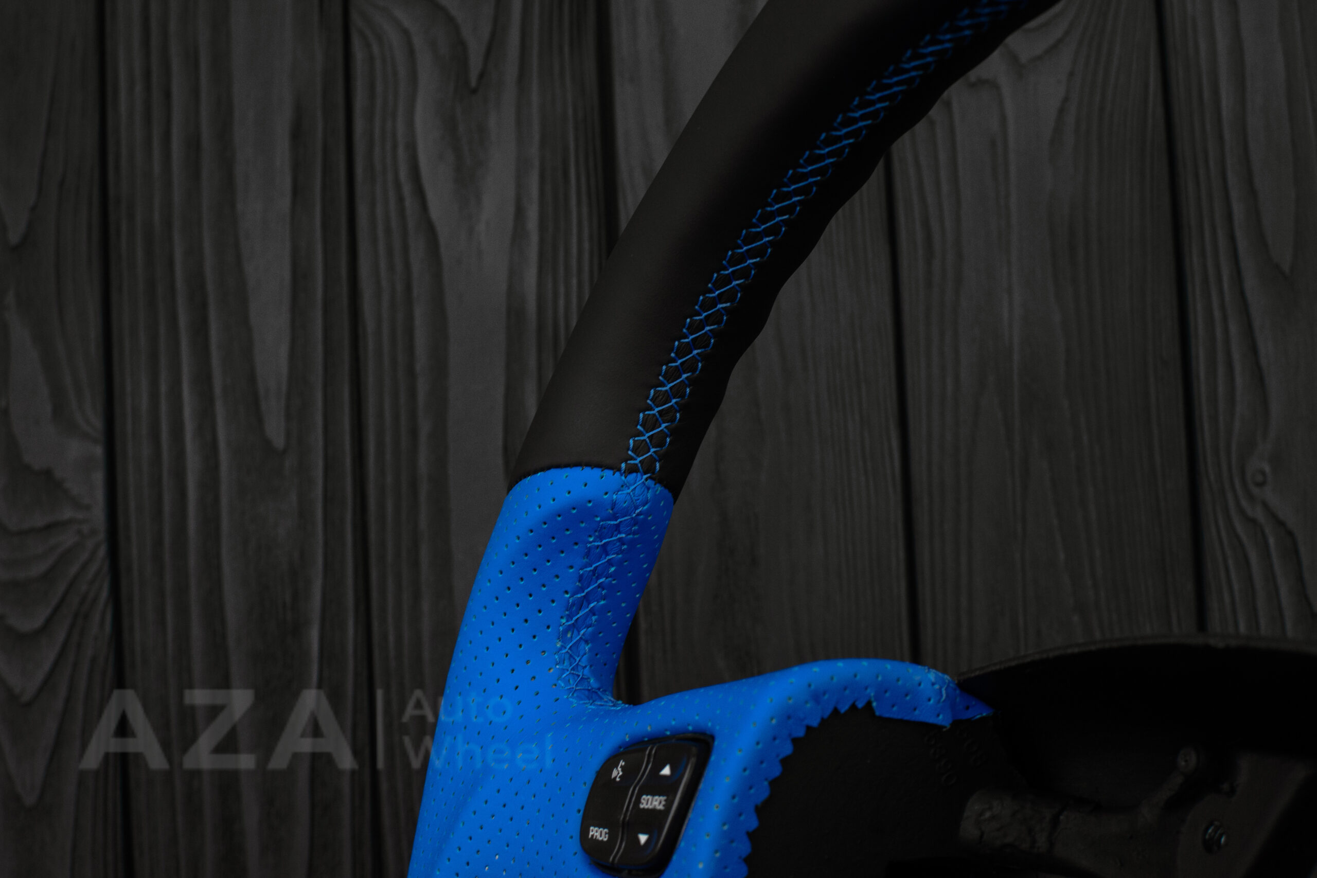 Steering wheel GM, Silverado, Sierra, Yukon, H2, Trailblazer (2003+) Napa/Perforated leather/Performance REV display - Image 26