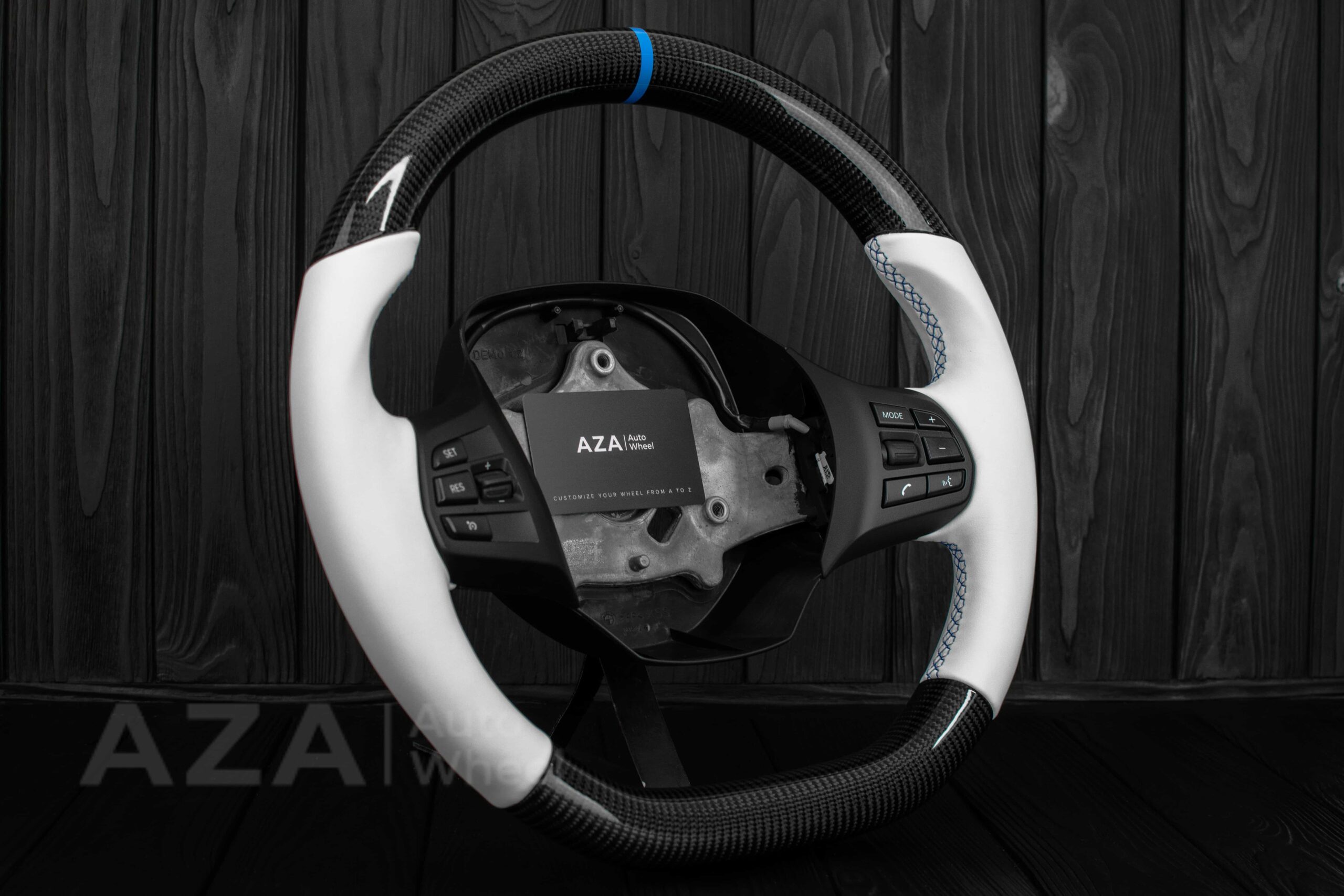 Steering wheel BMW i3 Carbon Fiber/White Napa/Light Blue stipe - Image 4