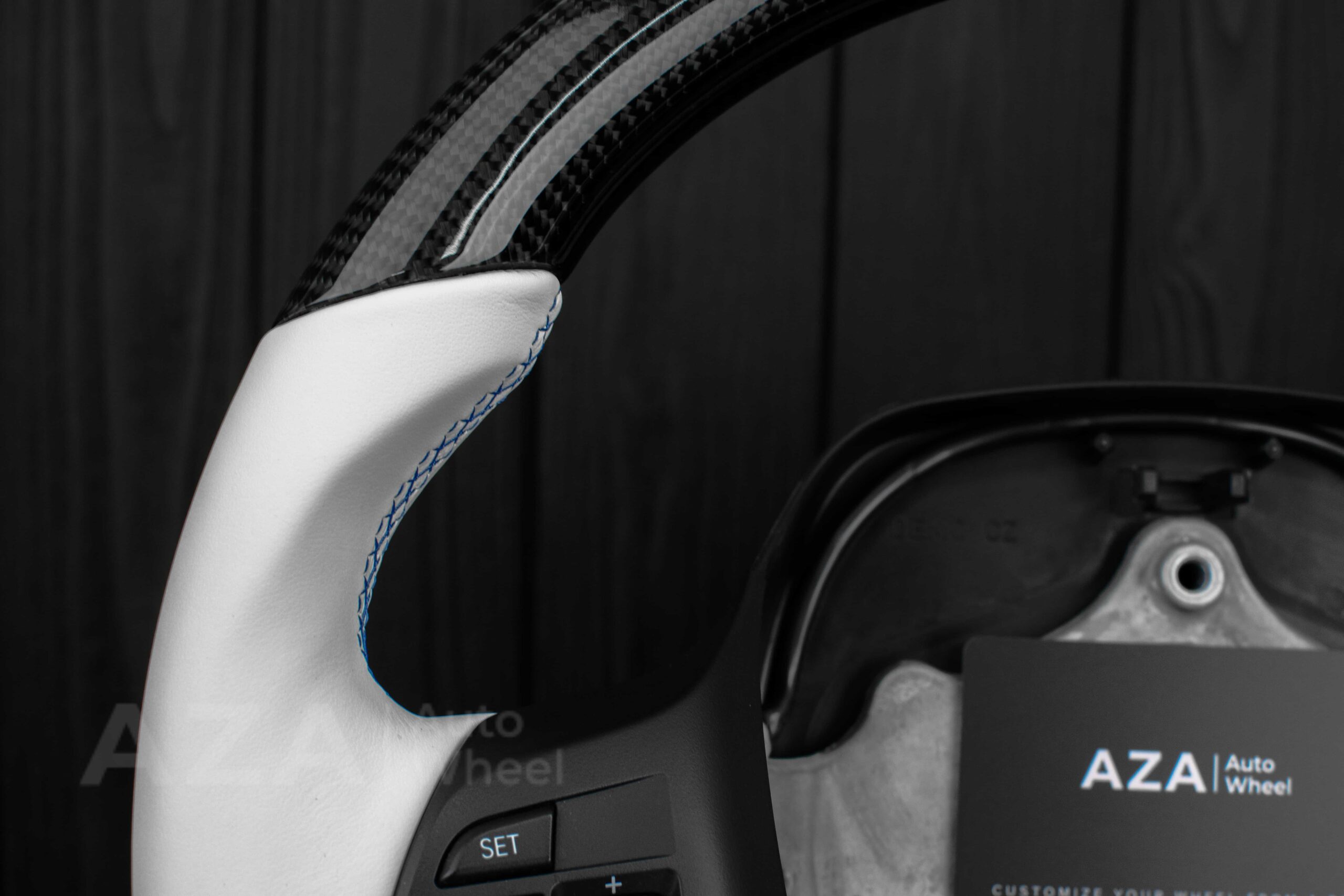 Steering wheel BMW i3 Carbon Fiber/White Napa/Light Blue stipe - Image 15