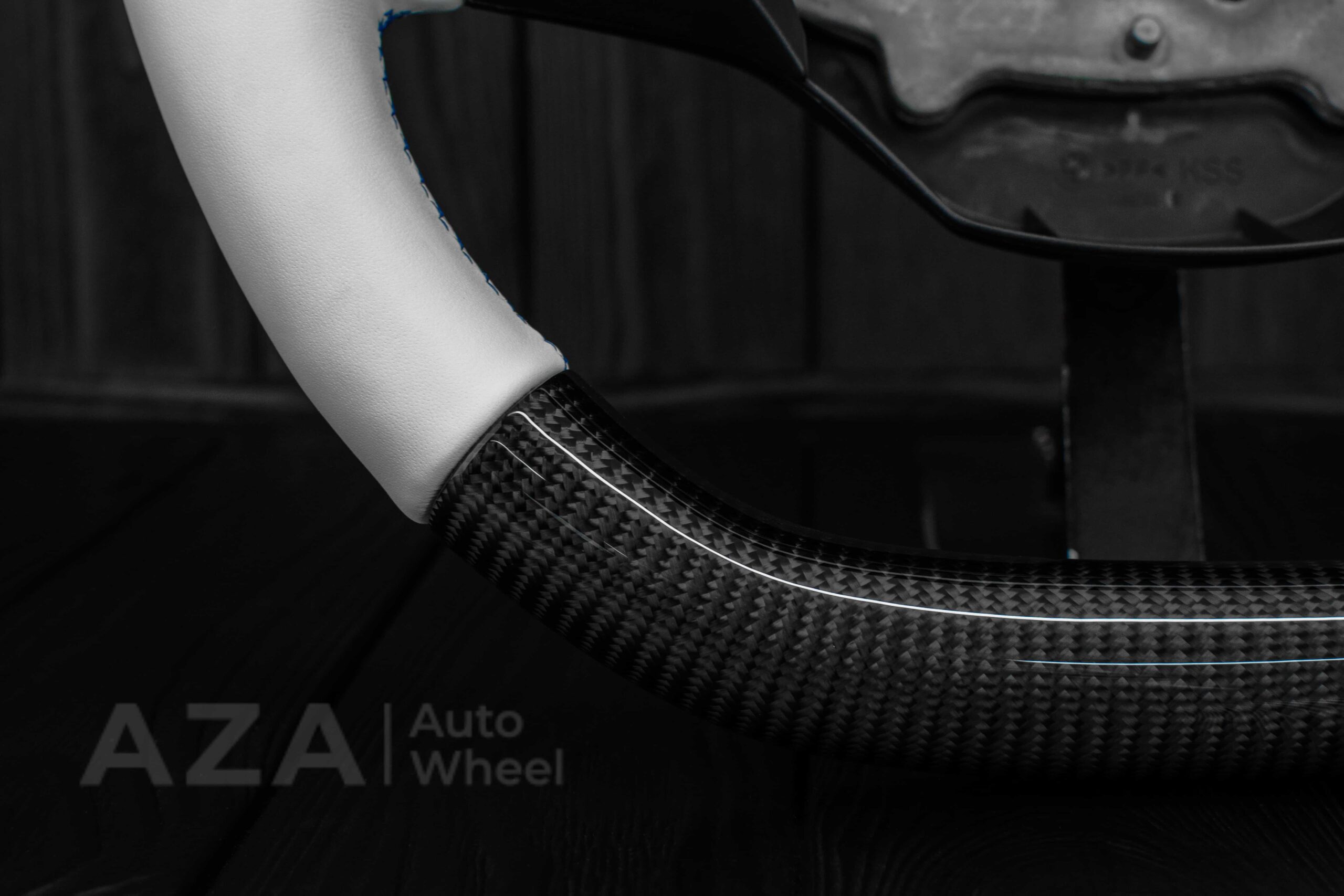 Steering wheel BMW i3 Carbon Fiber/White Napa/Light Blue stipe - Image 14