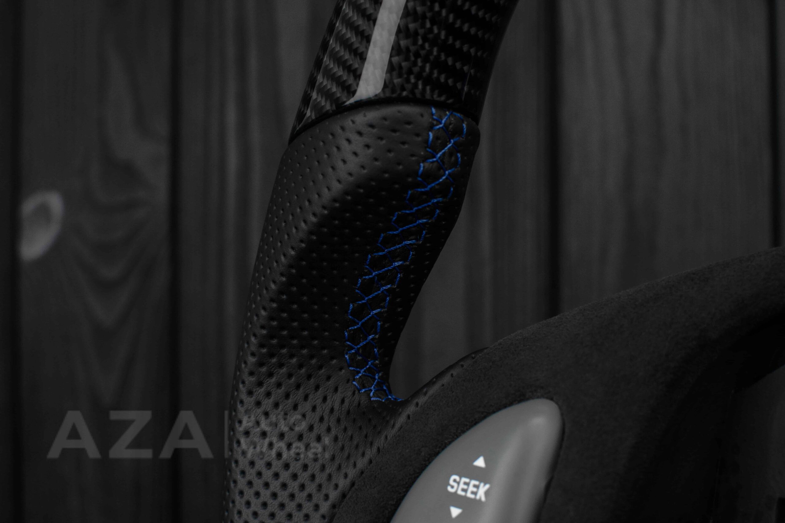 Steering wheel Pontiac Firebird/Trans Am Carbon fiber/Alcantara/Blue Accents - Image 11