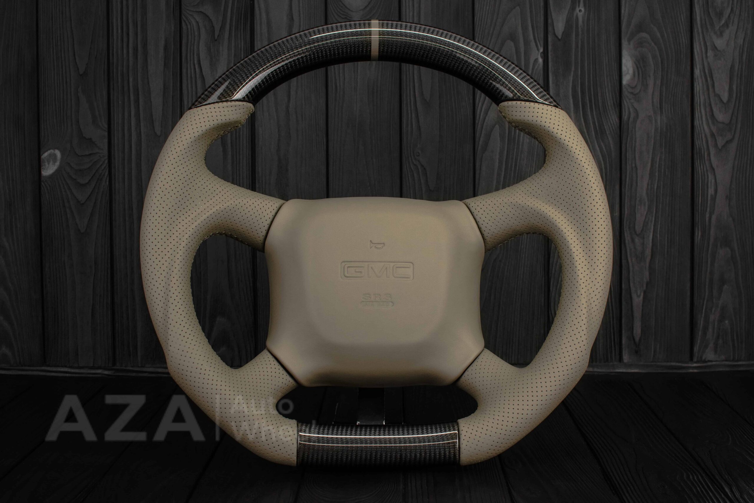Steering wheel GM, Silverado, Sierra, Escalade, Yukon, S10, Blazer, Tahoe, Suburban (1998-2002) Carbon fiber/Perforated leather/Tan Accents