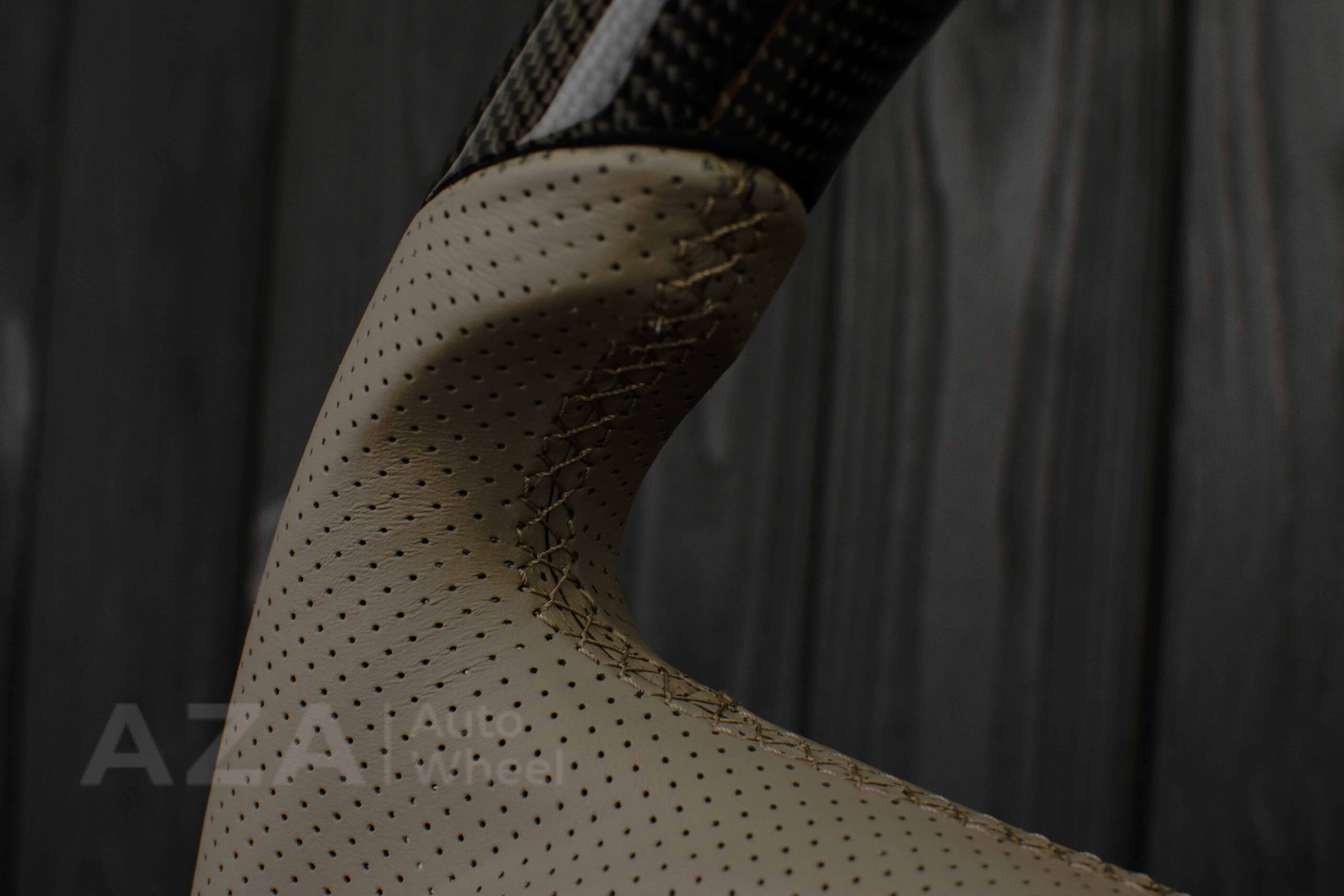 Steering wheel GM, Silverado, Sierra, Escalade, Yukon, S10, Blazer, Tahoe, Suburban (1998-2002) Carbon fiber/Perforated leather/Tan Accents - Image 27