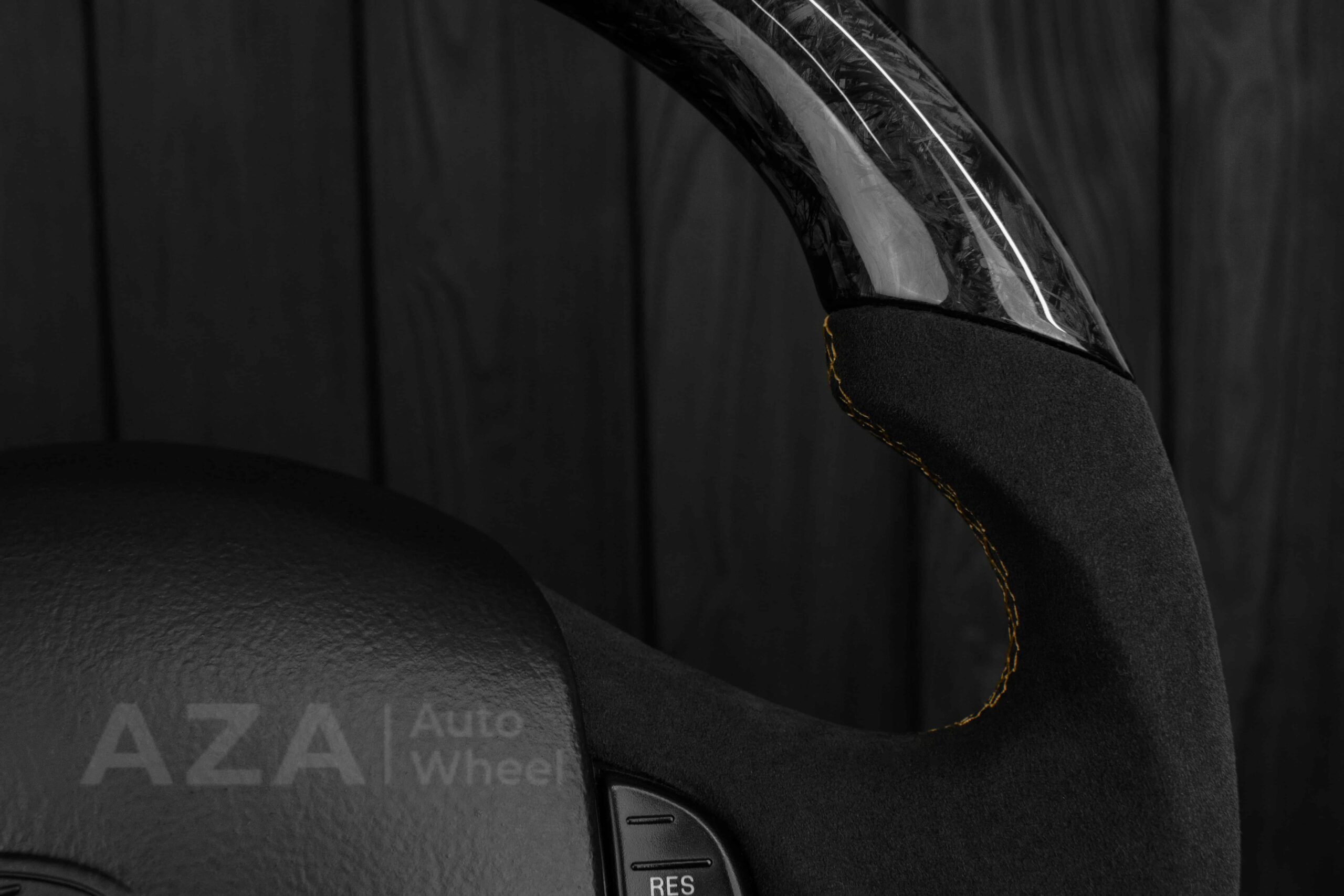 Steering wheel Ford F150/F250/F350 97-2007 Alcantara/Forged Carbon/Rev display - Image 7