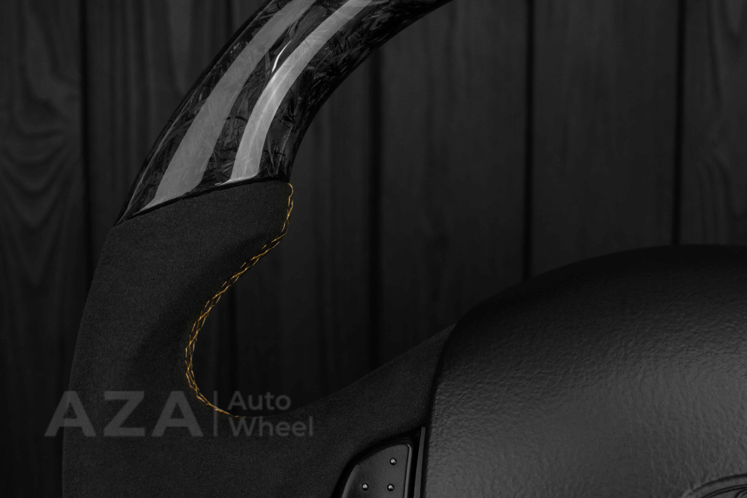 Steering wheel Ford F150/F250/F350 97-2007 Alcantara/Forged Carbon/Rev display - Image 8