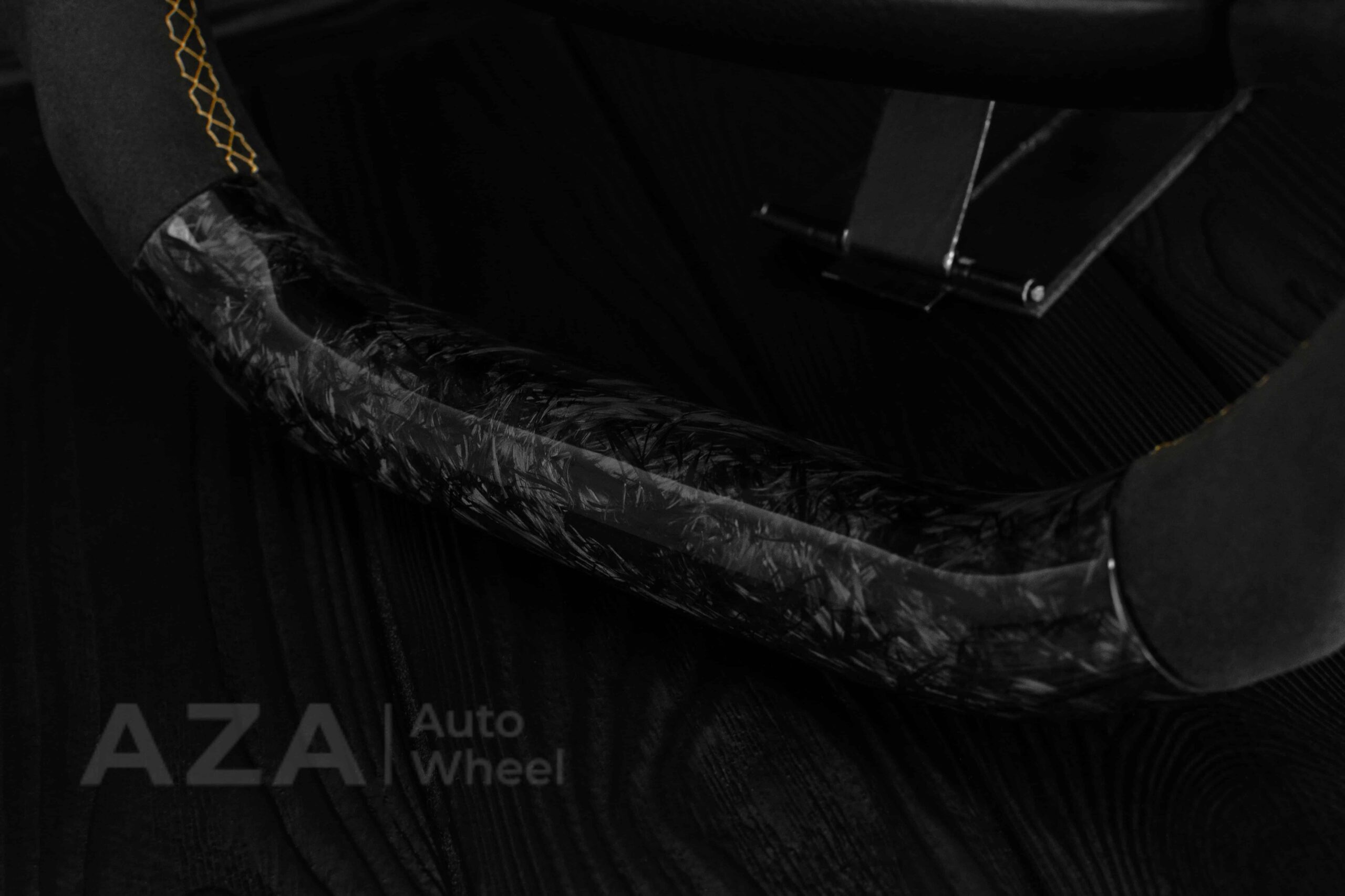 Steering wheel Ford F150/F250/F350 97-2007 Alcantara/Forged Carbon/Rev display - Image 11