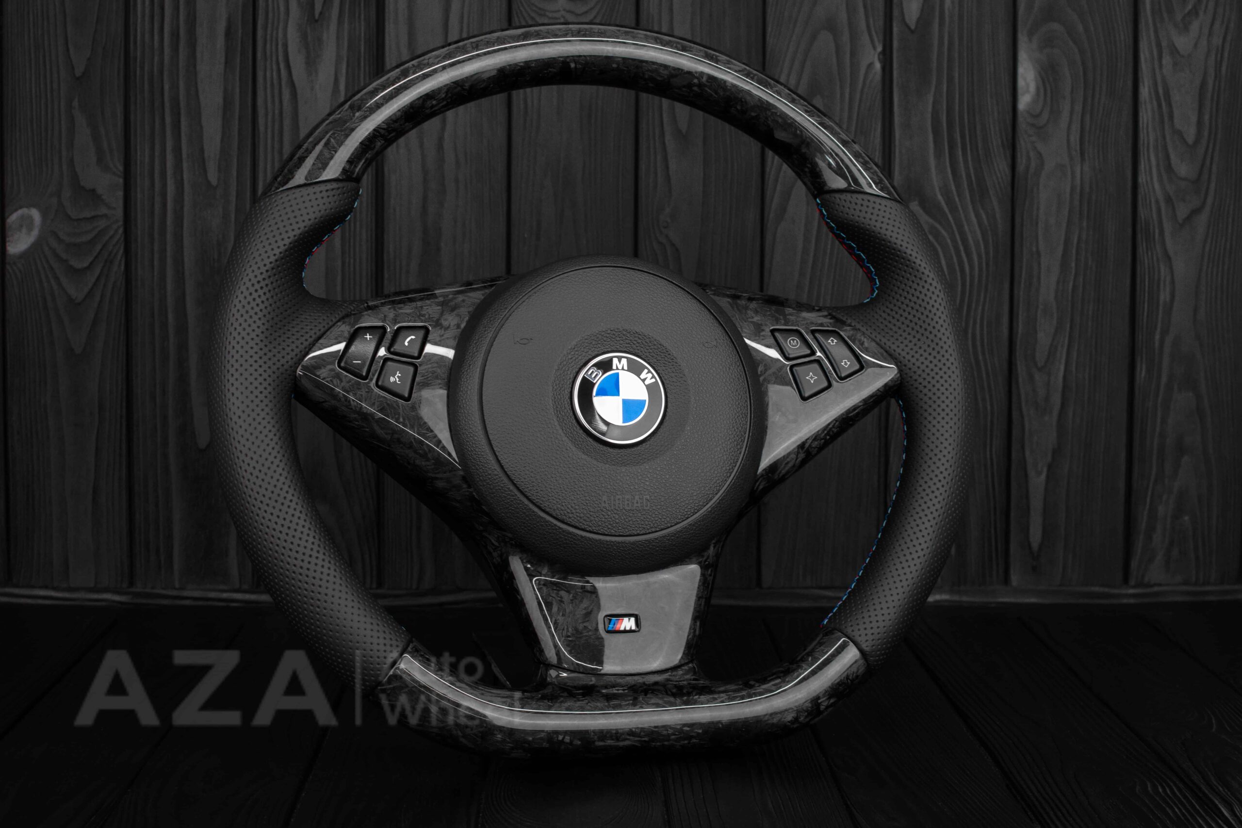 Steering wheel BMW E6X Forged carbon fiber/Perforated leather - Image 4