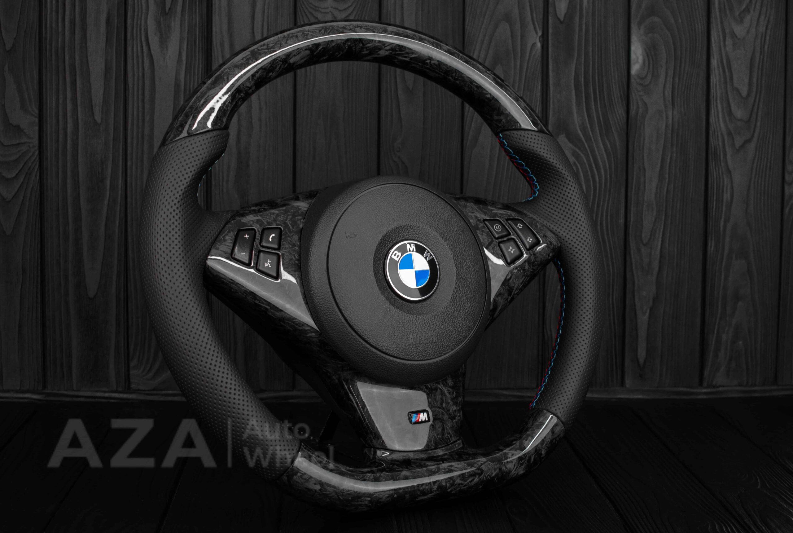 Steering wheel BMW E6X Forged carbon fiber/Perforated leather - Image 5